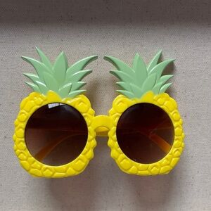 🍍 Pineapple Sunglasses 🍍
